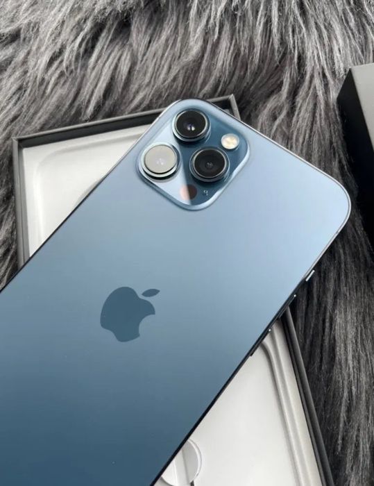Продам Айфон 12 Про Макс IPhone 12 Pro Max