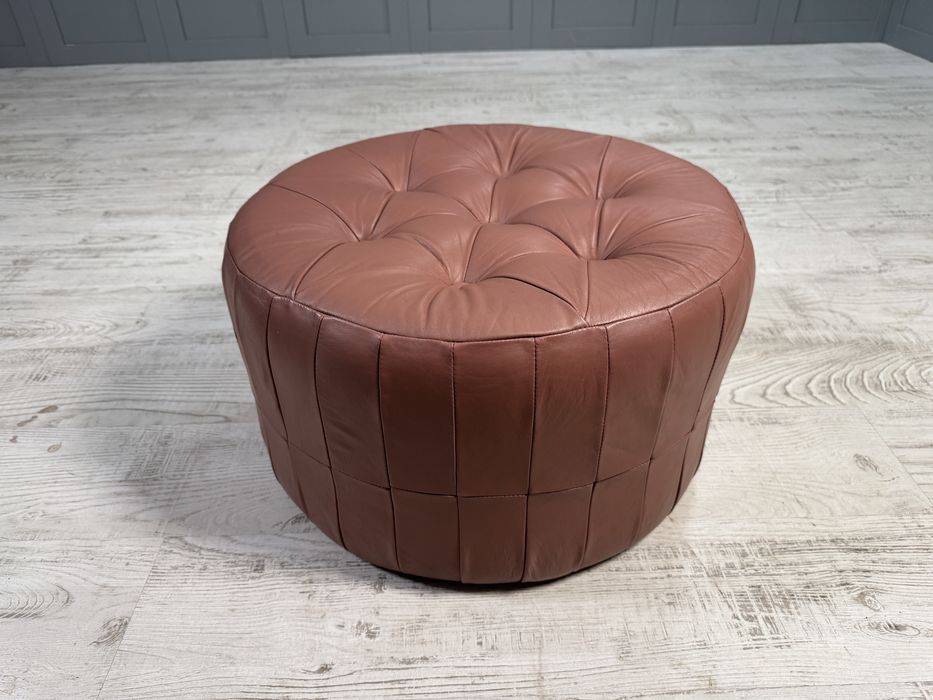 Кожена табуретка-пуф Р344-2