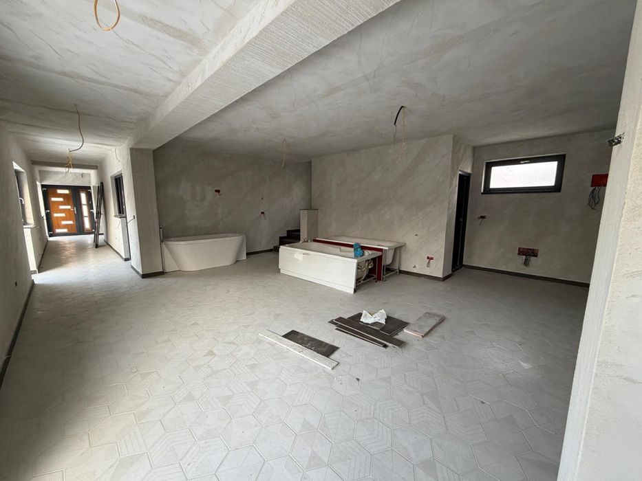 Vand cladire sau inchiriez zona centrala accept variante