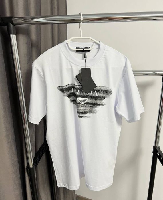 Tricou PRADA super calitate