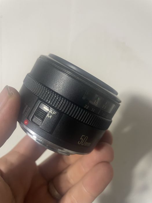 Canon EF 50mm f/1.8 Mark I (Versiunea I cu montură metalică)
