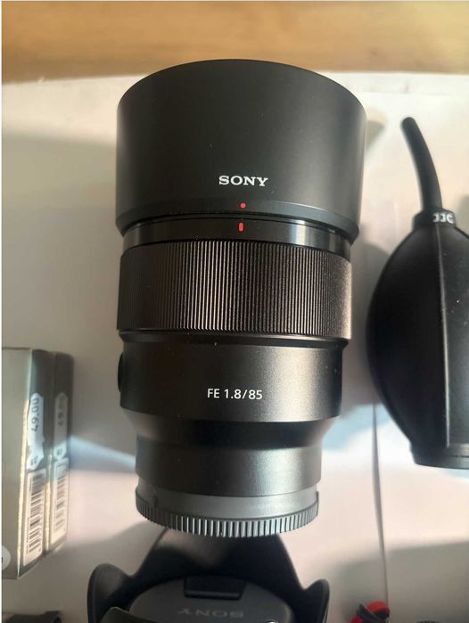 Sony A7 III (8061 кадъра) + 3 Обектива + Топ Филтри и Аксесоари