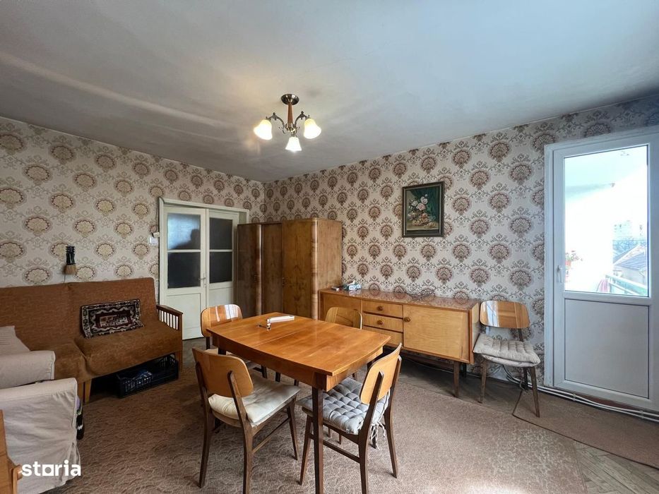 Apartament cu 2 camere, decomandat