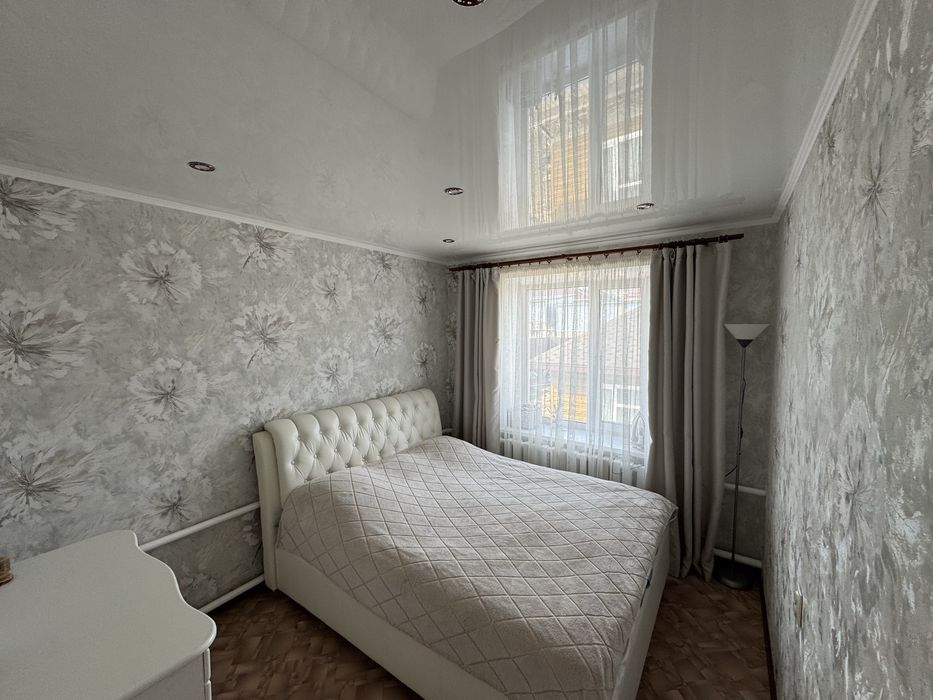 Продам кровать без матраса