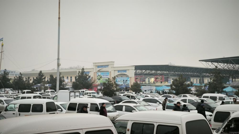 Шахар марказида бино сотилади!