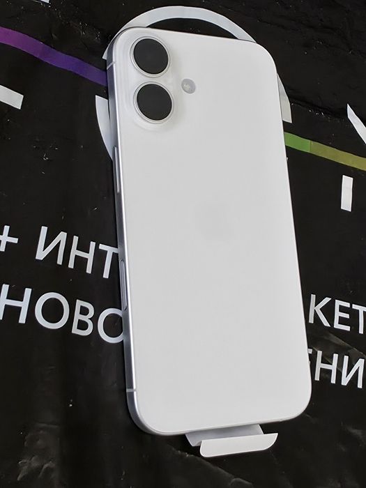ЧИСТО НОВ 128GB iPhone 16 Гаранция от Vivacom до 2028г. White | Бял