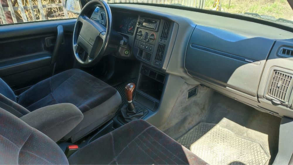 Продам машину Volvo 440
