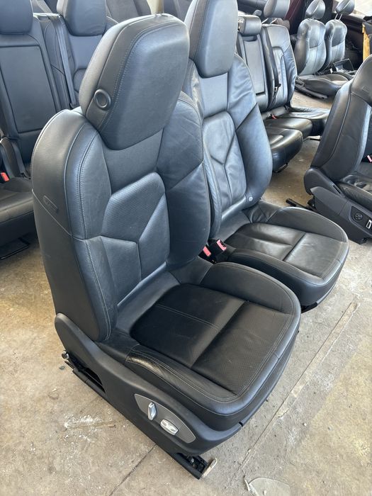 Porsche Cayenne 958 салон седалки