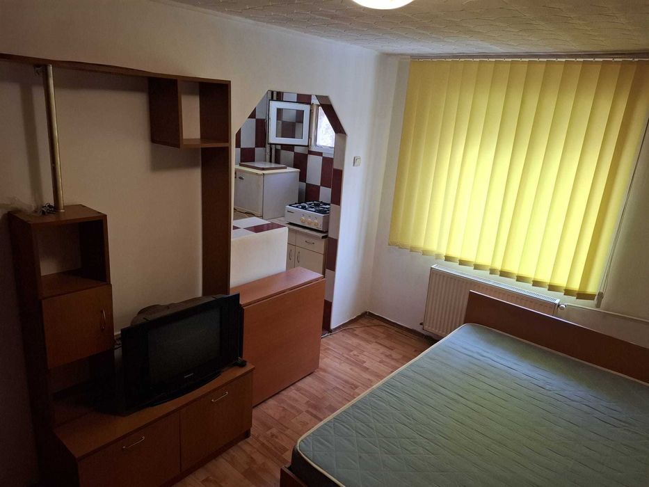 Proprietar vand garsoniera metrou Lujerului / Dr. Taberei