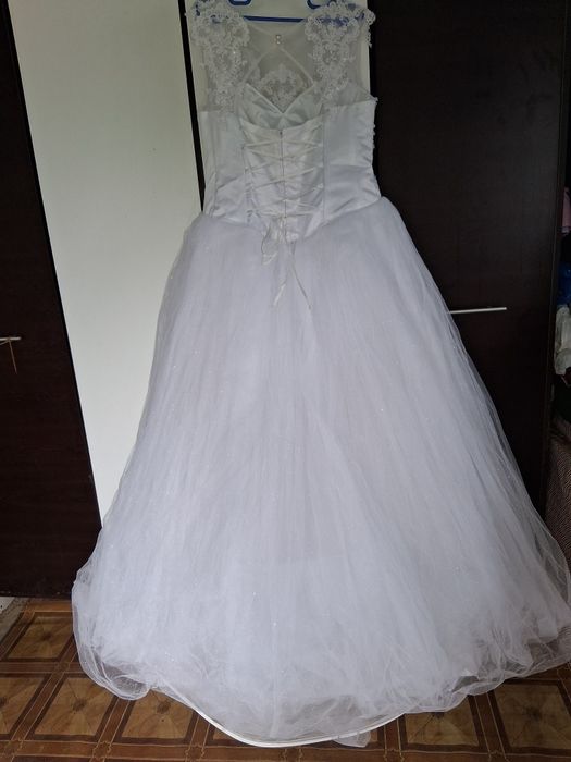Rochie de mireasa cu voal