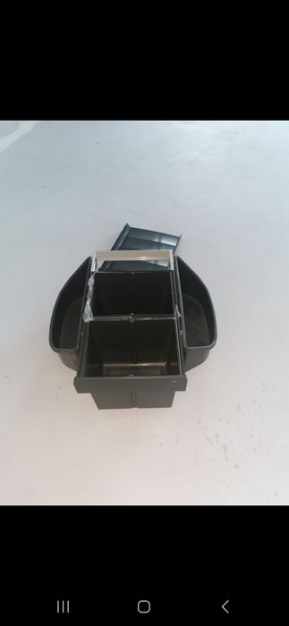 cos de gunoi cu doua compartimente...