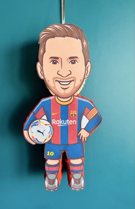 Меси пинята Messi