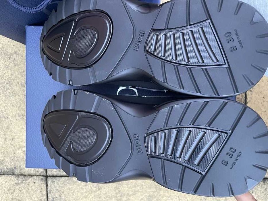 Christian Dior B30 Triple Black (reflective)