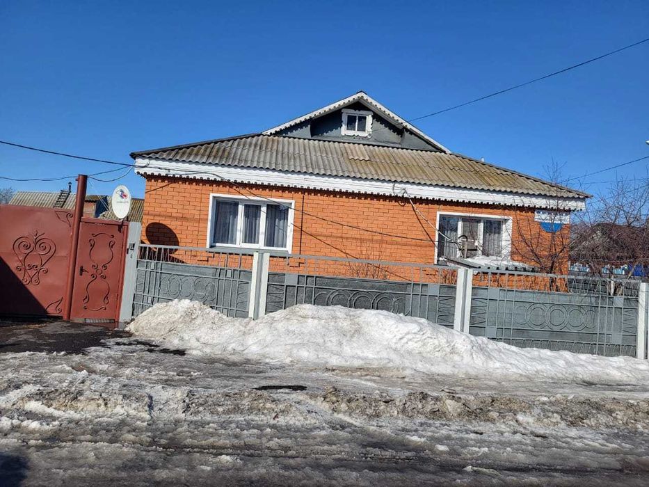 Продам дом с центральными коммуникациями ( район Океана )