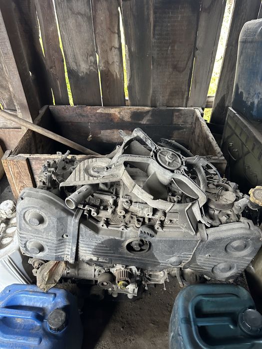 Продам двигатель на Субару ej25