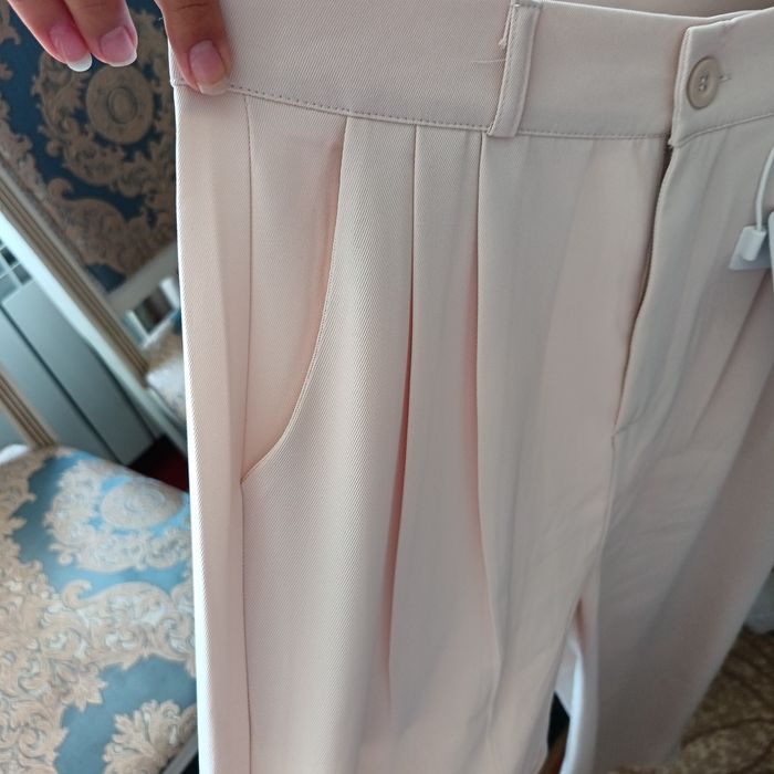 классическый бежовый брюкы
