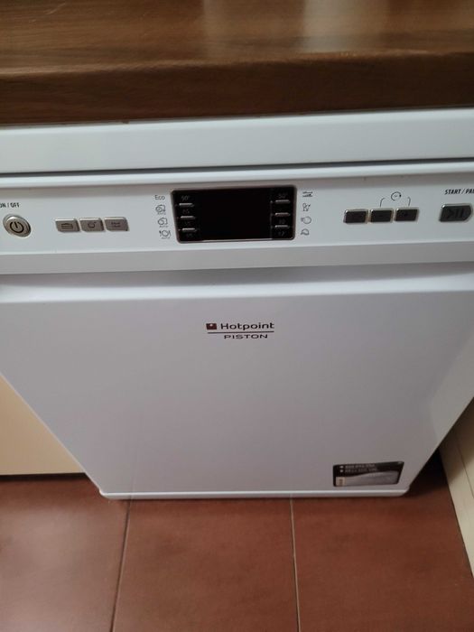 Mașină de spălat vase Hotpoint