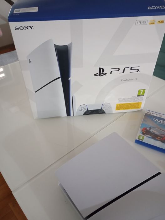 PlayStation 5 ..