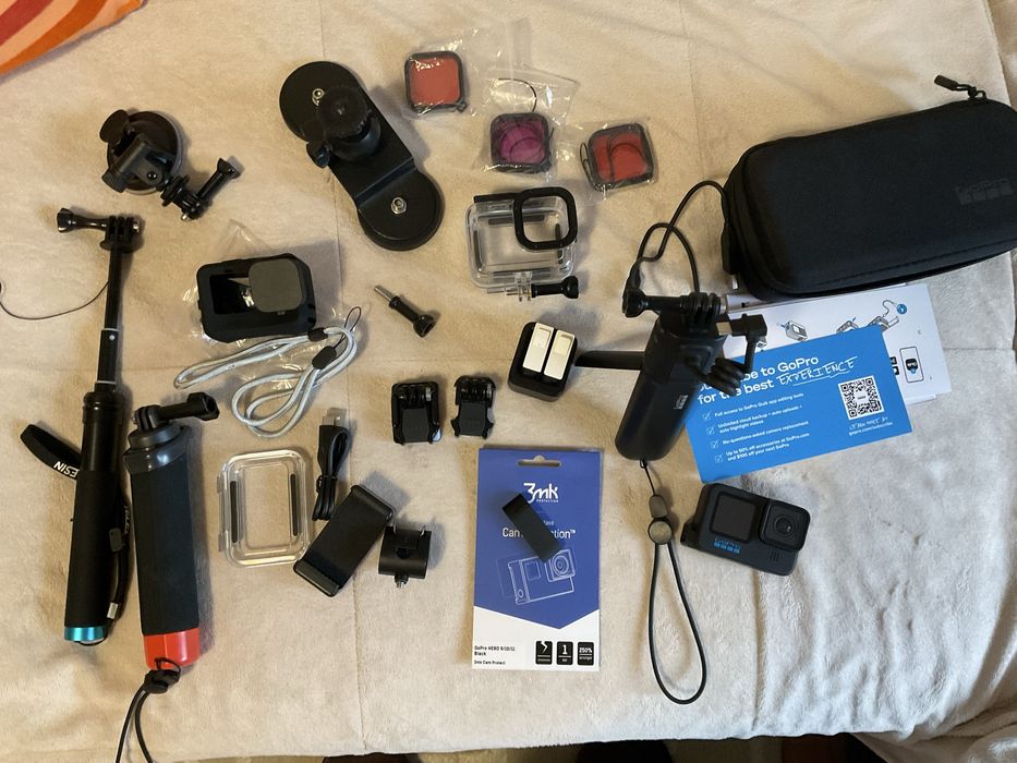 GoPro 11 impecabil ,  stick Volta ,3 acumulatori, multiple accesorii