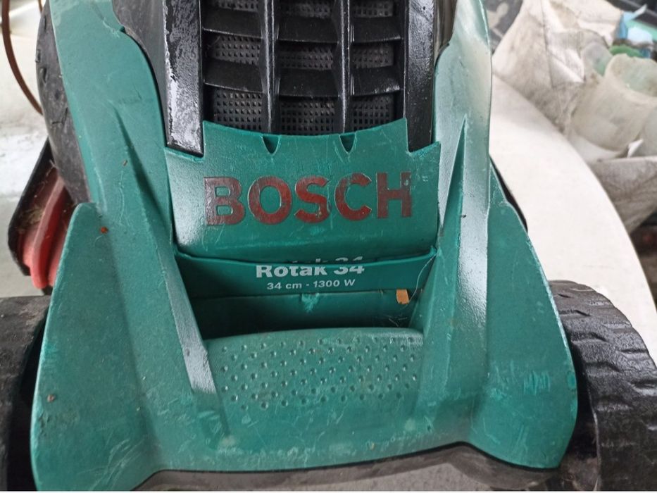 Газонокосилка в не рабочем состоянии