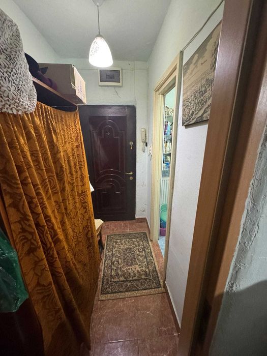 Vand apartament cu două camere