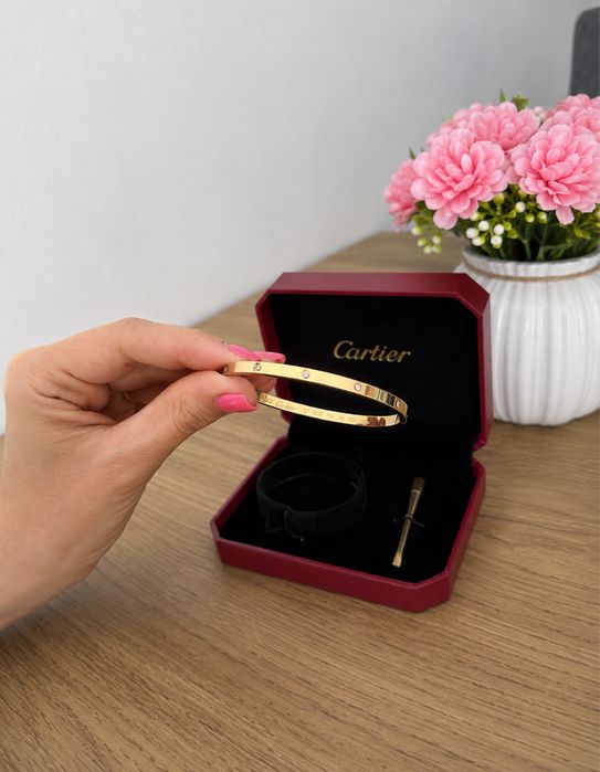 Луксозна дамска гривна Love bracelet Gold с 18k златно покритие Cartier inspired