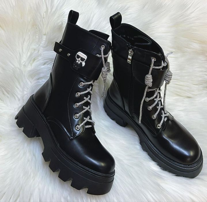 Ghete de dama imblanite