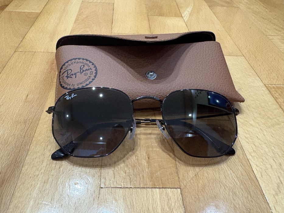 Продавам очила Ray Ban - RB3548
