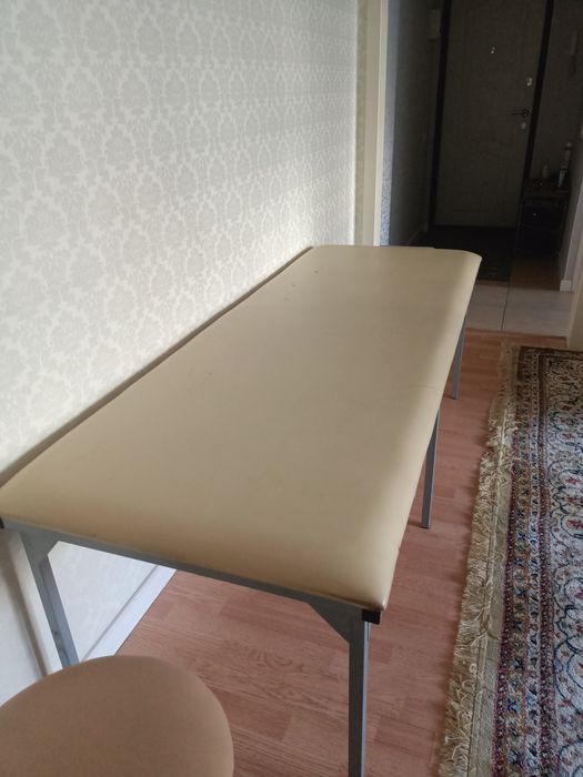 Продам кушетку в хорошем состоянии