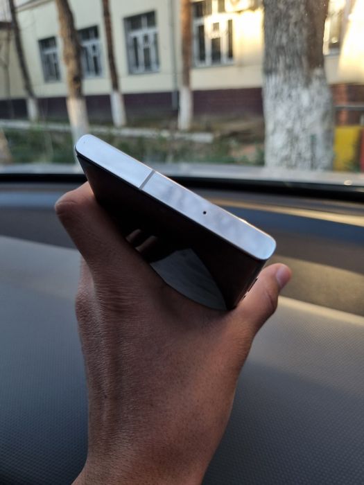 Samsung galaxy s23 ultra 5G 12/256gb holati 9/10