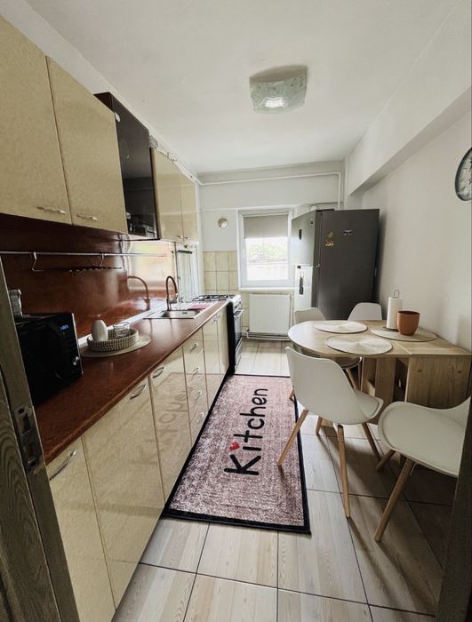 Vand apartament cu 3 camere ultra central