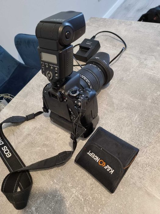 vand DSLR CANON EOS 650D + accesorii