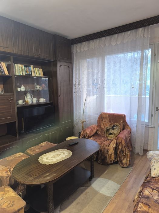 Дава се под наем Тристаен апартамент в Велико Търново, Зона Б - 78 кв.м за 306 € - Снимка #4