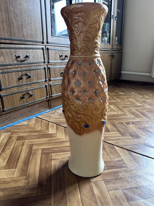 Продам вазу большую