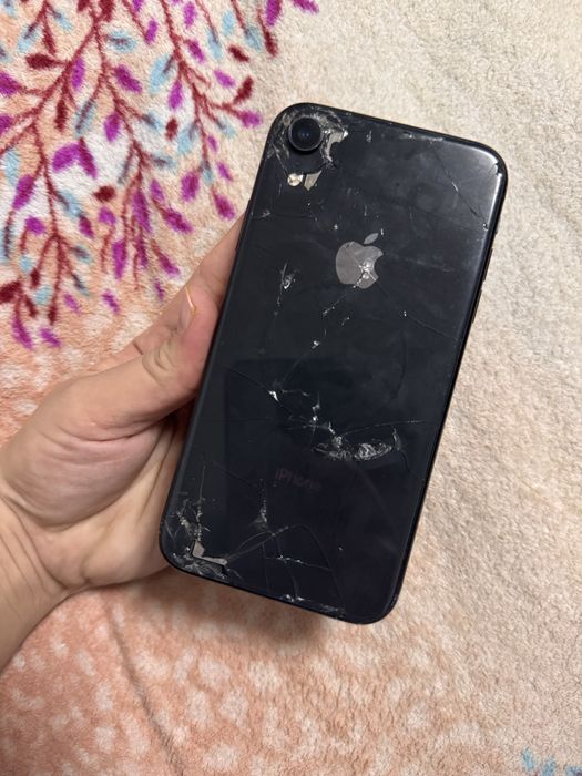 Продам iphone Xr 64 гб