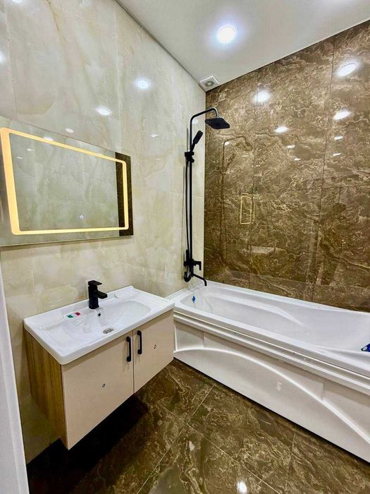 Продается 2/8/9 62м2 евро квартира ЖК Oqtepa Sohil boyi: Чиланзар