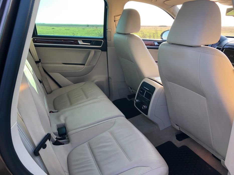 VOLKSWAGEN Touareg 0 — imagine 2