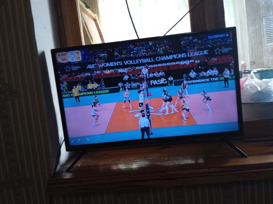 Продам жк телевизор