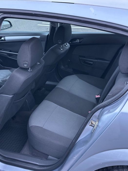 Opel Astra H - 1.7 CDTI - 2006 - 270k Km - Clima - Computer de bord - Comenzi pe volan
