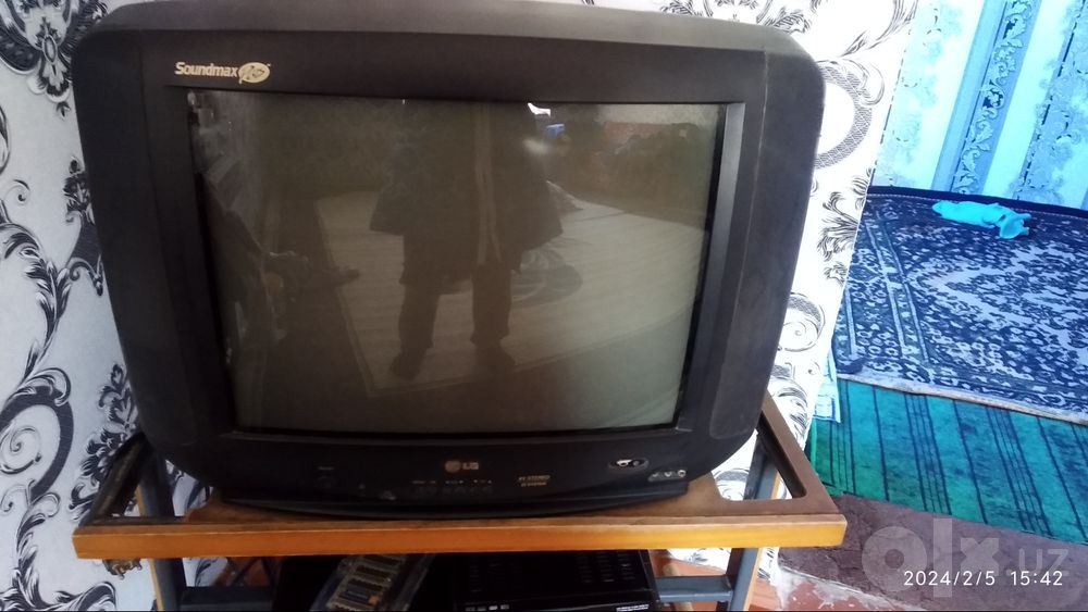 Dayvo televizor sotiladi