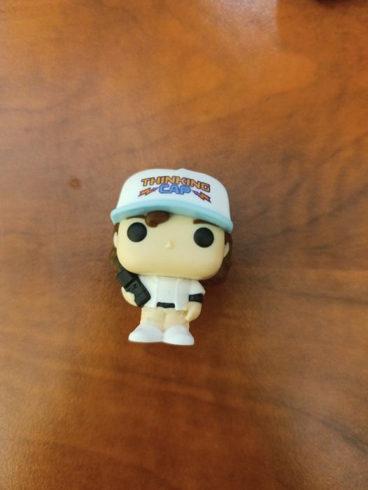 Продавам Funko Pop фигурка на Dustin