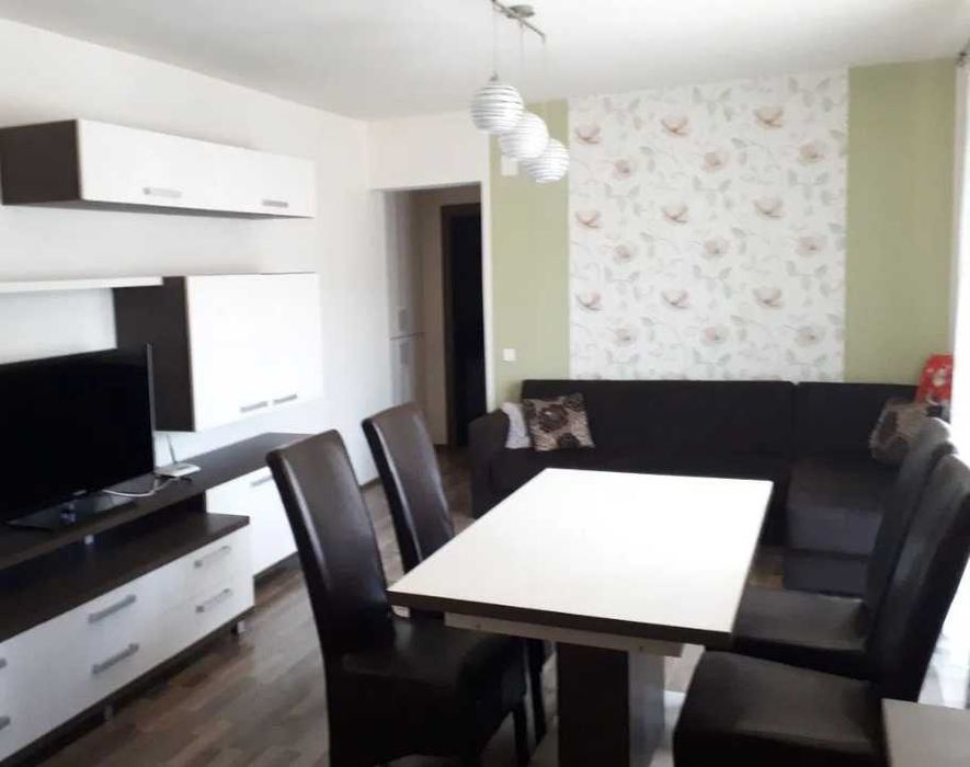 Дава се под наем Тристаен апартамент в Пловдив, Мараша - 90 кв.м за 346.8 € - Снимка #1