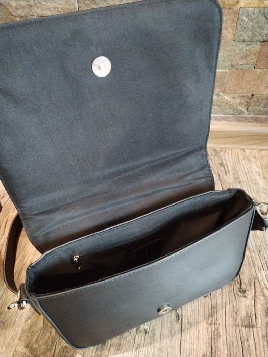 Дамски     чанти