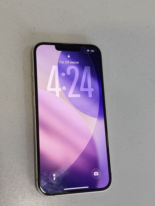 Продам iPhone 13 128гб белый