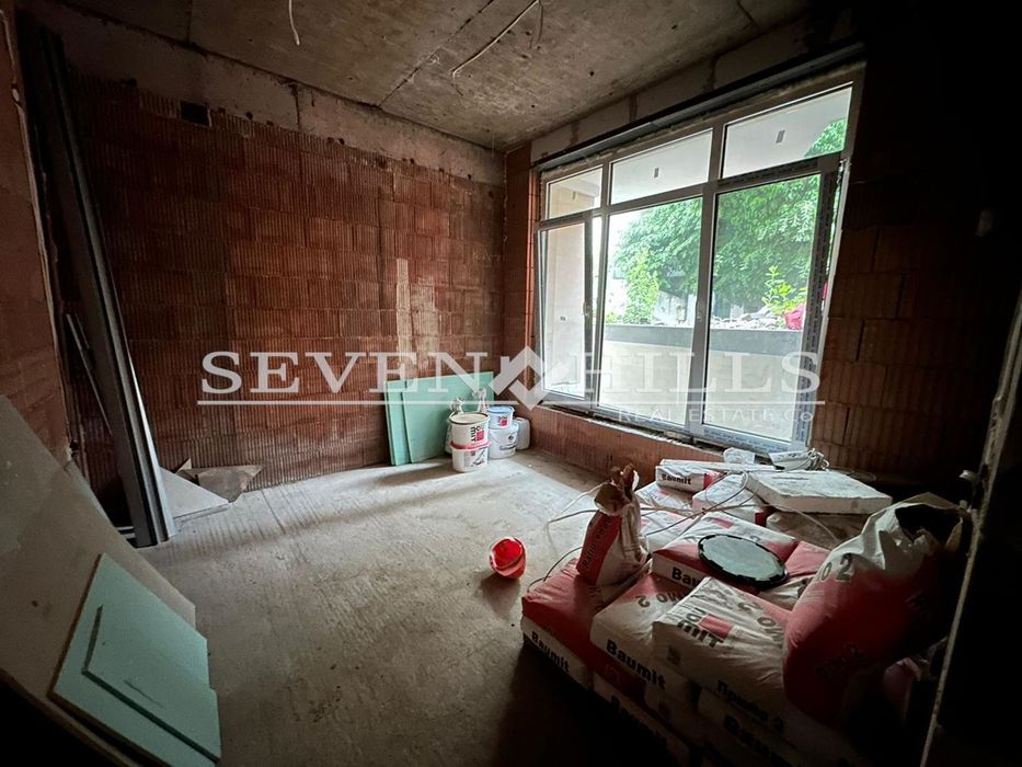 Продава се Офис в Пловдив, Младежки Хълм - 67 кв.м за 2206 €/кв.м - Снимка #1