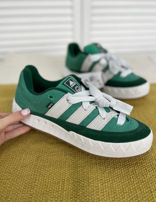 Кроссовки adidas