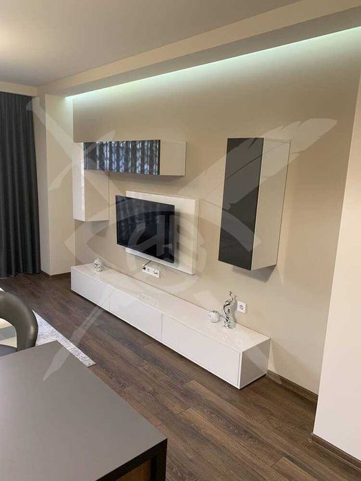 Дава се под наем Двустаен апартамент в Пловдив, Кършияка - 70 кв.м за 550 € - Снимка #2