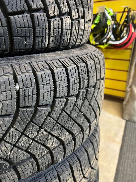Диски Bmw + резина зима Pirelli