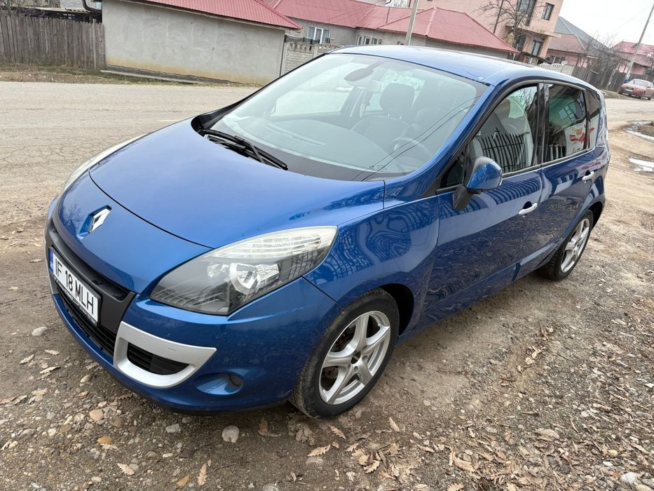 Renault  Scenic 2011