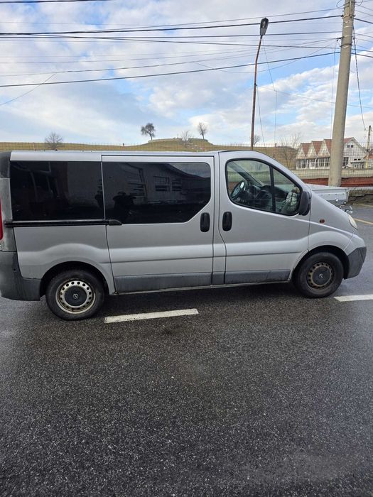 OPEL VIVARO 8+1 locuri , Automat